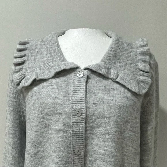 NWT Anthropologie Self Contrast Ainsley Ruffle Collar Cardigan Sweater Gray Boho - Picture 4 of 12